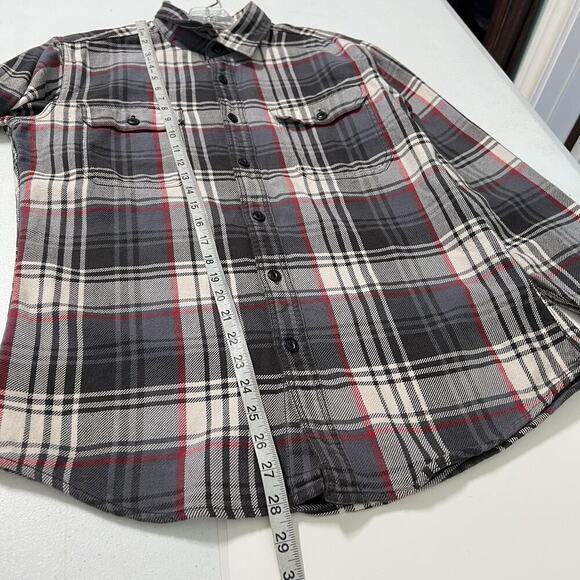 Eddie Bauer Long Sleeve Button Shirt Men's Small Black Red Plaid Flannel Outdoor - Picture 8 of 9